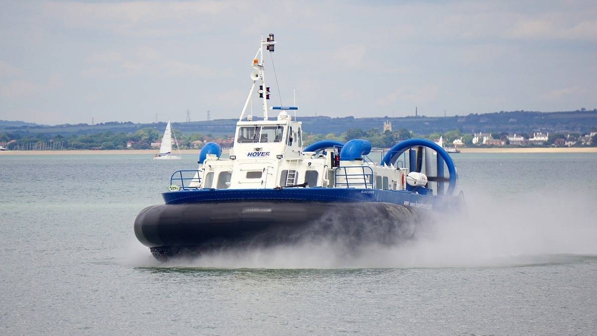 How Does A Hovercraft Work Fun Kids The UK s Children s Radio Station