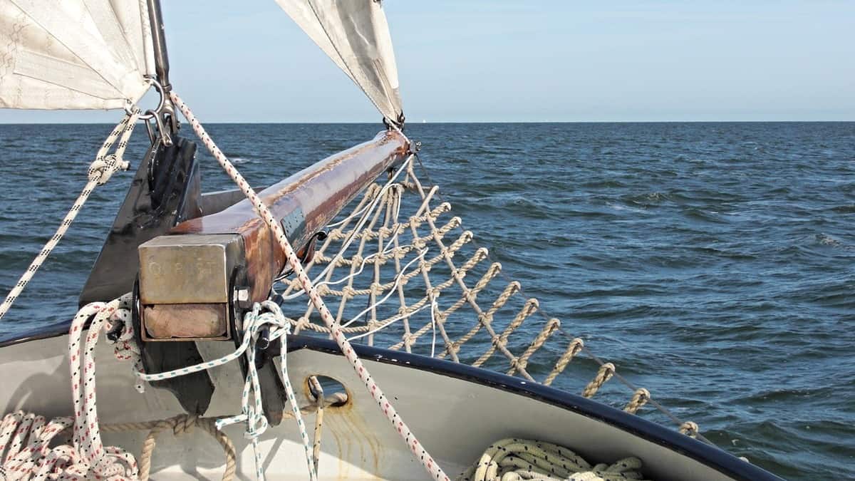 How can boats sail into the wind? Fun Kids the UK's children's