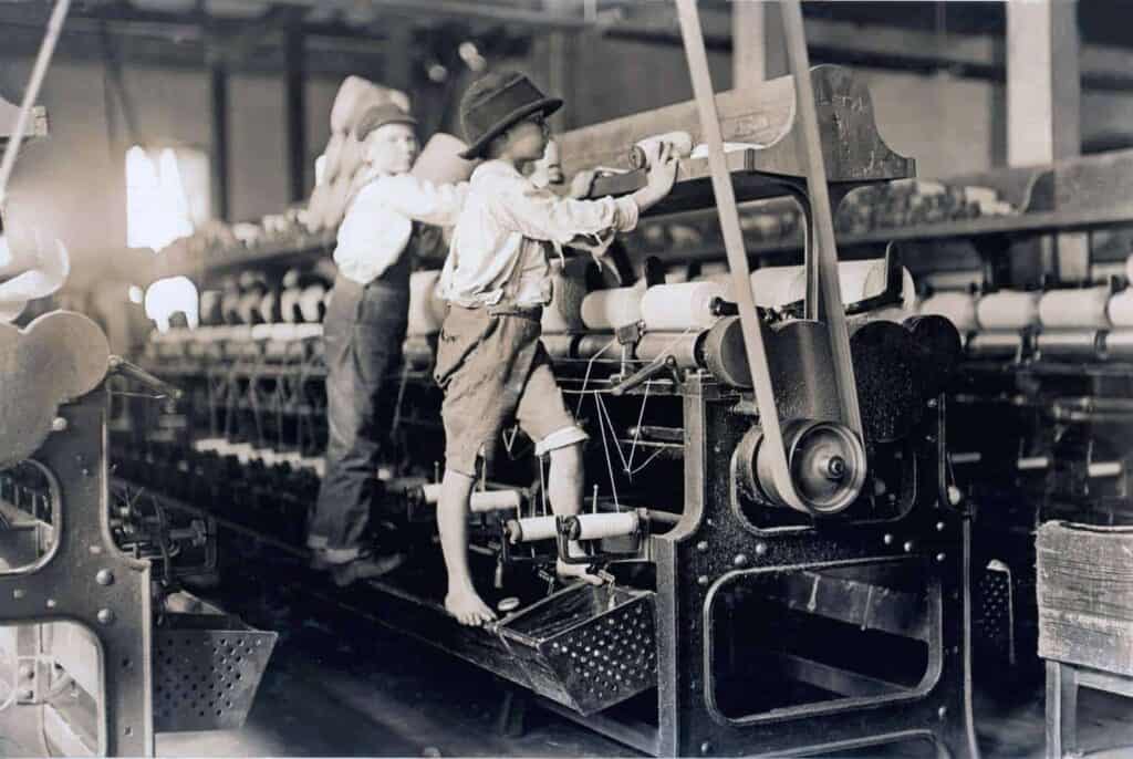 Factory workers in the Victorian era Why did children work in factories in the Victorian era