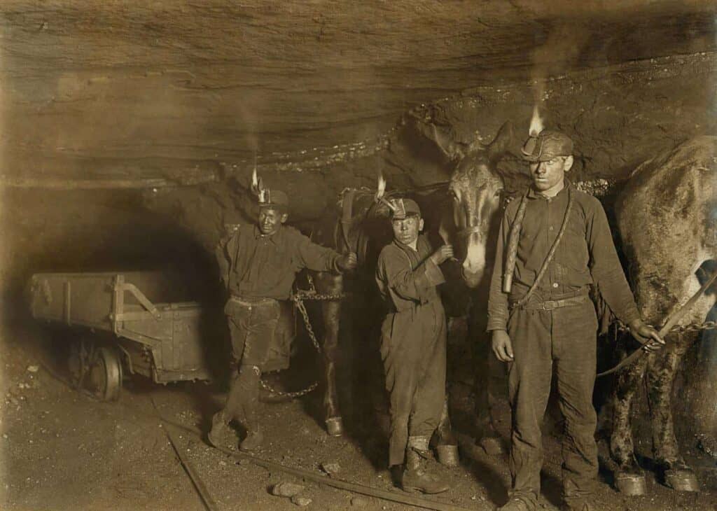 Mines during the Victorian era Why did we send children down the mines